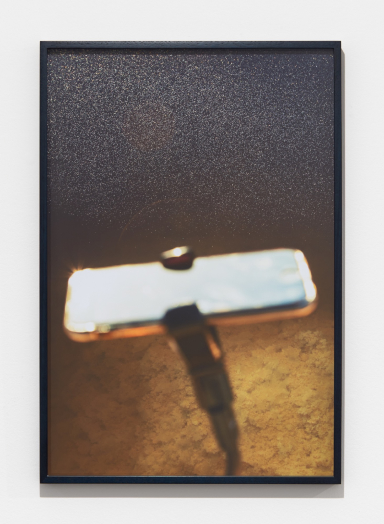 Amalia Lindo, <em>Computer Shoulders, </em>2019, framed archival inkjet print, 74 x 100cm.