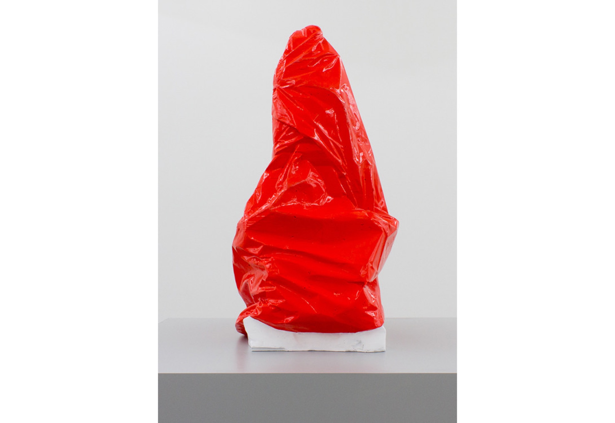 Callum Morton, <em>Cover Up #15 (MF)</em>, 2014, polyurethane, resin, waterborne enamel, varnish, synthetic polymer paint, wood, sculpture: 91 x 62 x 45 cm. Photo: unknown