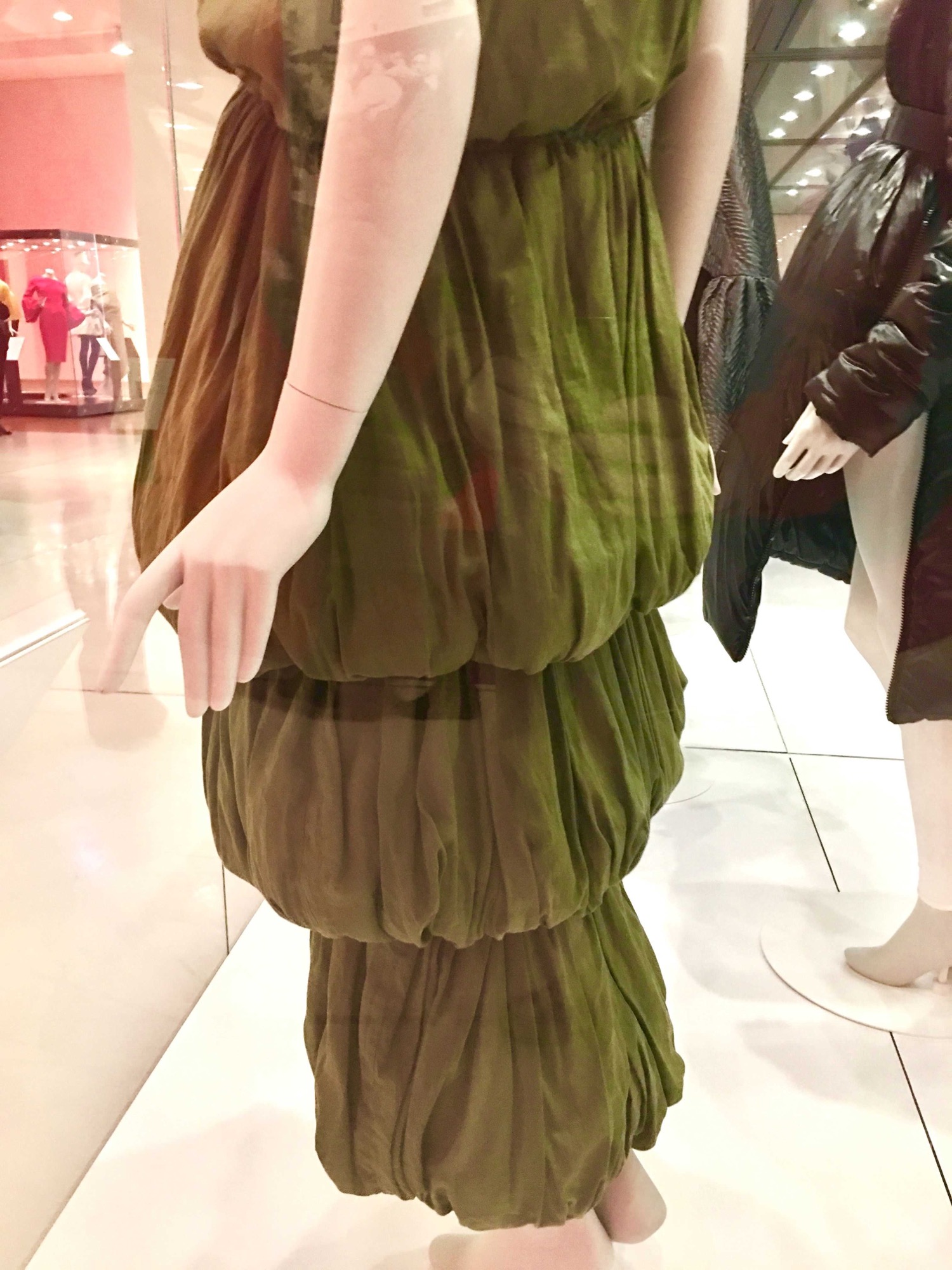 <em>Sybilla balloon dress</em> (Spring/Summer 1987).