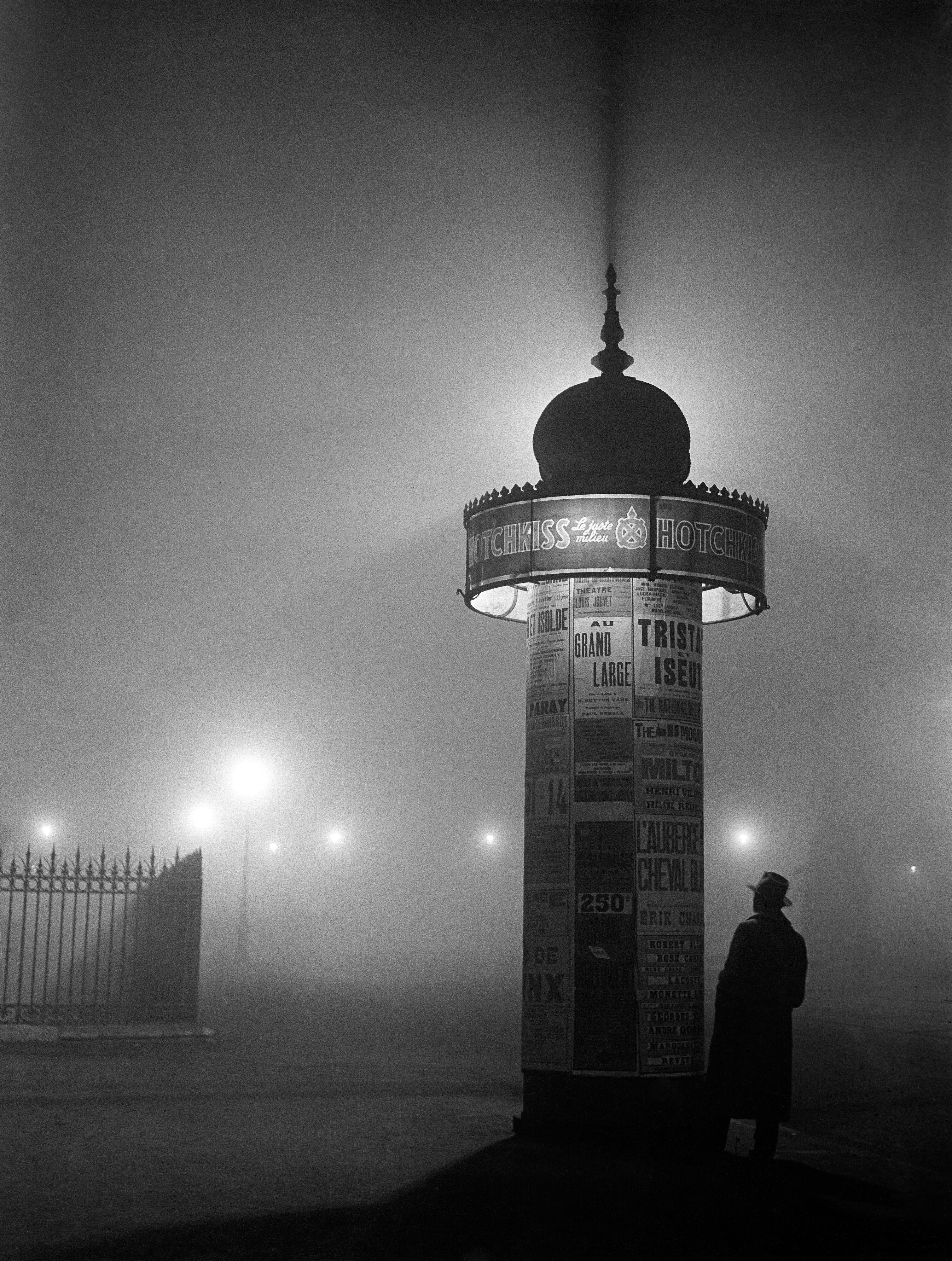 <p>Brassaï, <em>Colonne Morris, </em>1933, gelatin silver print, 30 x 20 cm. © Estate Brassaï Succession — Philippe Ribeyrolles</p>