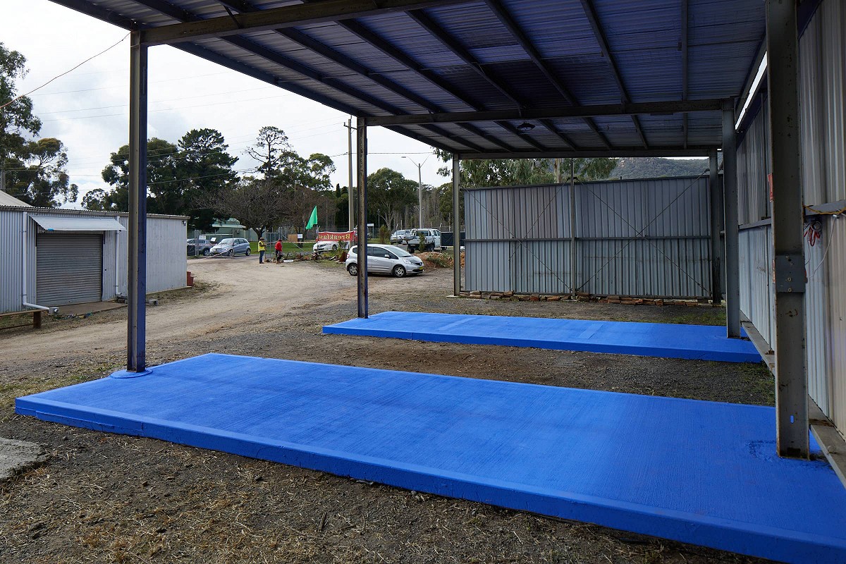 Beata Geyer, <em>Landing</em>, 2022, installation, Combamalong Studios, Kandos. Photo: Ian Hobbs