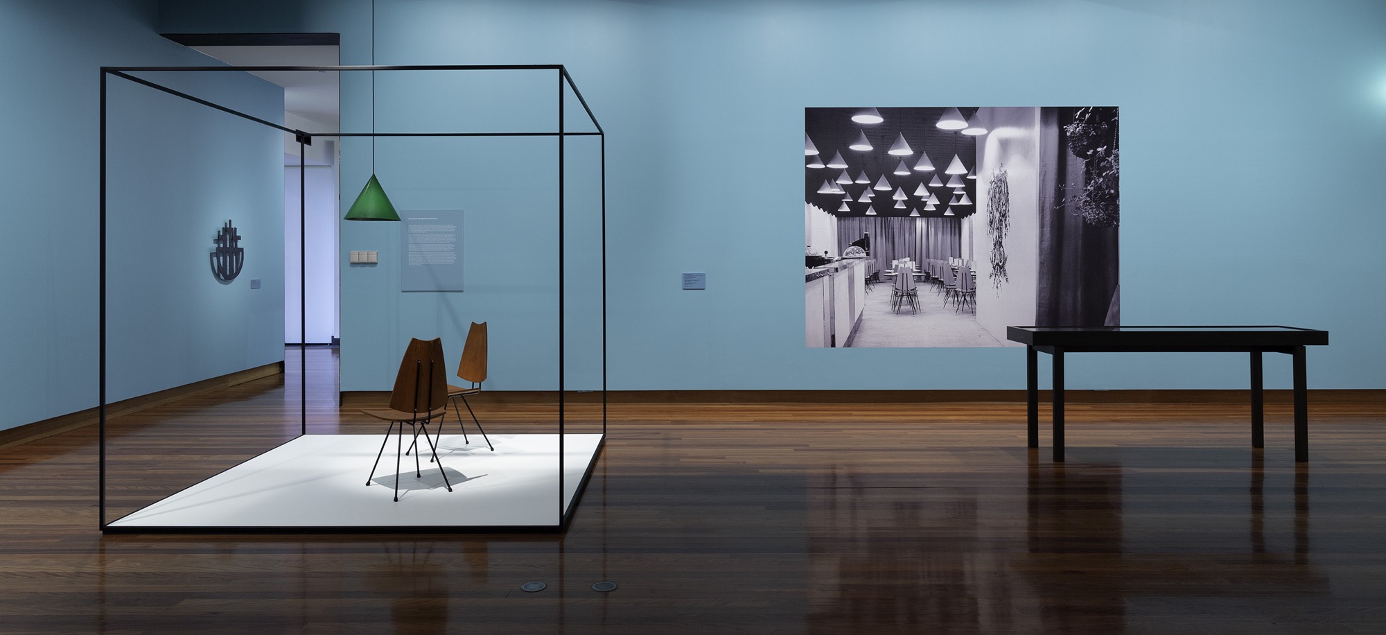 <em>Clement Meadmore: The art of mid-century design</em>, installation view, Ian Potter Museum of Art, the University of Melbourne, 2018. Photograph: Christian Capurro.