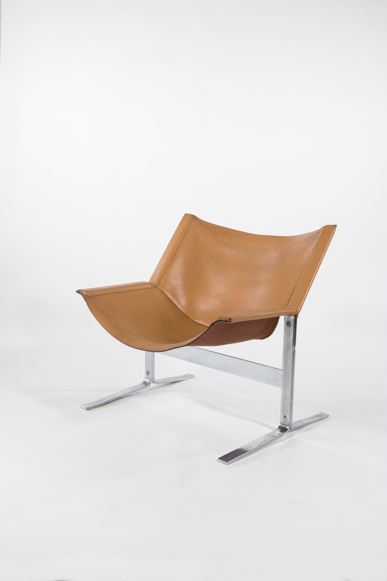 Clement Meadmore, <em>Chair (model 248)</em>, 1963,steel, leather. Harris/Atkins Collection.