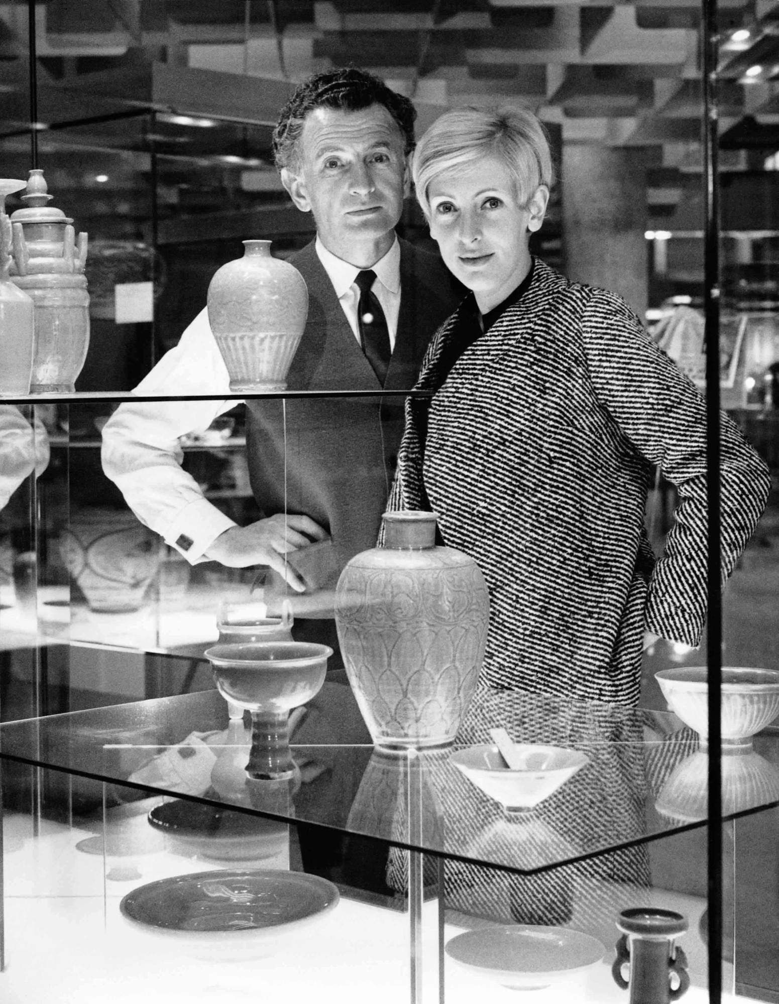 Grant Featherston and Mary Featherston in the National Gallery of Victoria’s Oriental Gallery, 1968. Photograph: Mark Strizic, Featherston Archive, National Gallery of Victoria. © Estate of Mark Strizic.