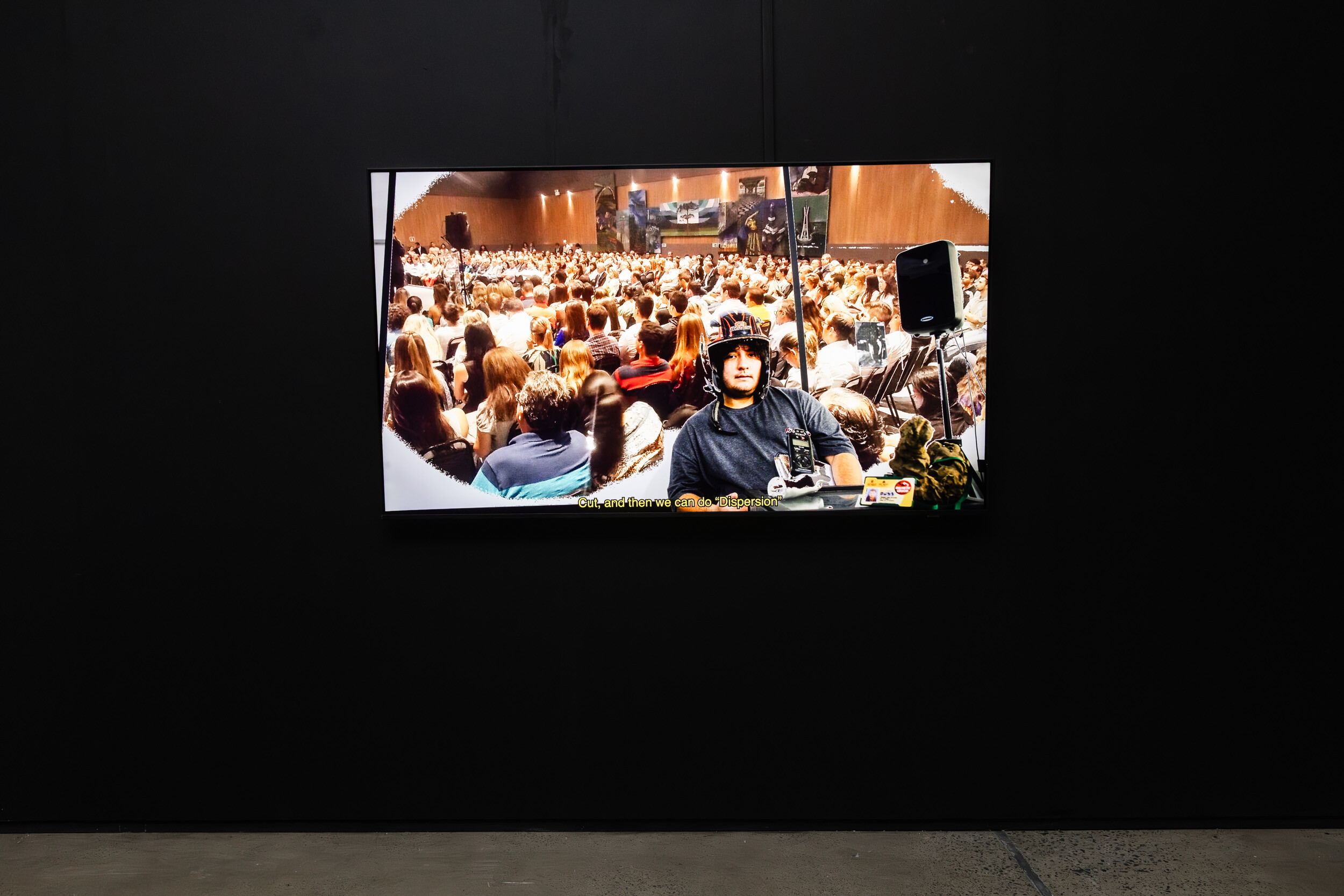 <p>Ueinzz Theatre Company, <em>The Handbook of Facial Expressions 1</em> and <em>2</em> (2018). Photo by Josef Ruckli, courtesy of Institute of Modern Art.</p>
