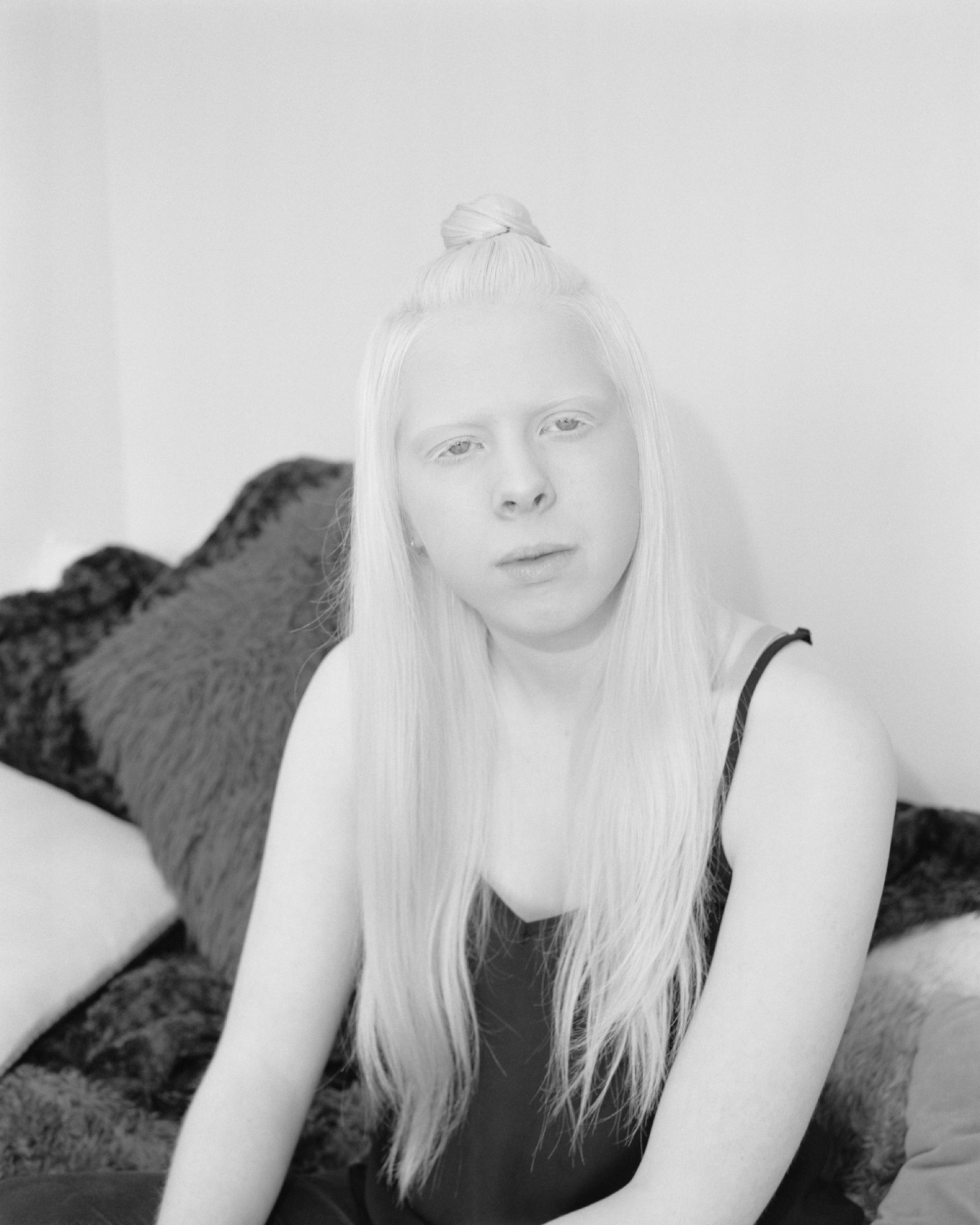 Emma Phillips, <em>Untitled (Lucy at Sammy’s house)</em>, 2018. Courtesy the artist and ReadingRoom, Melbourne.