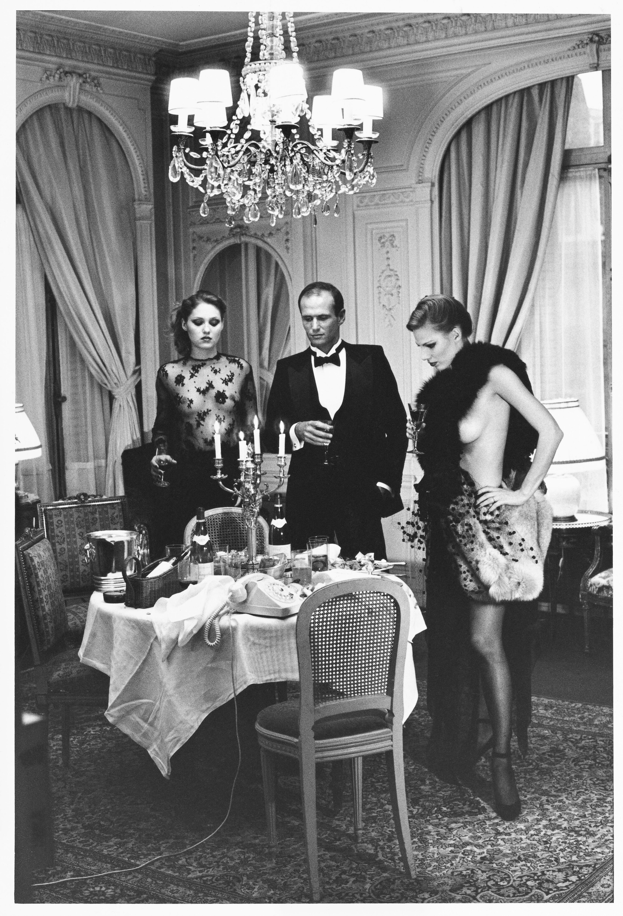 Helmut Newton, <em>After Dinner</em>, Paris, 1979, copyright Helmut Newton Estate, courtesy Helmut Newton Foundation.