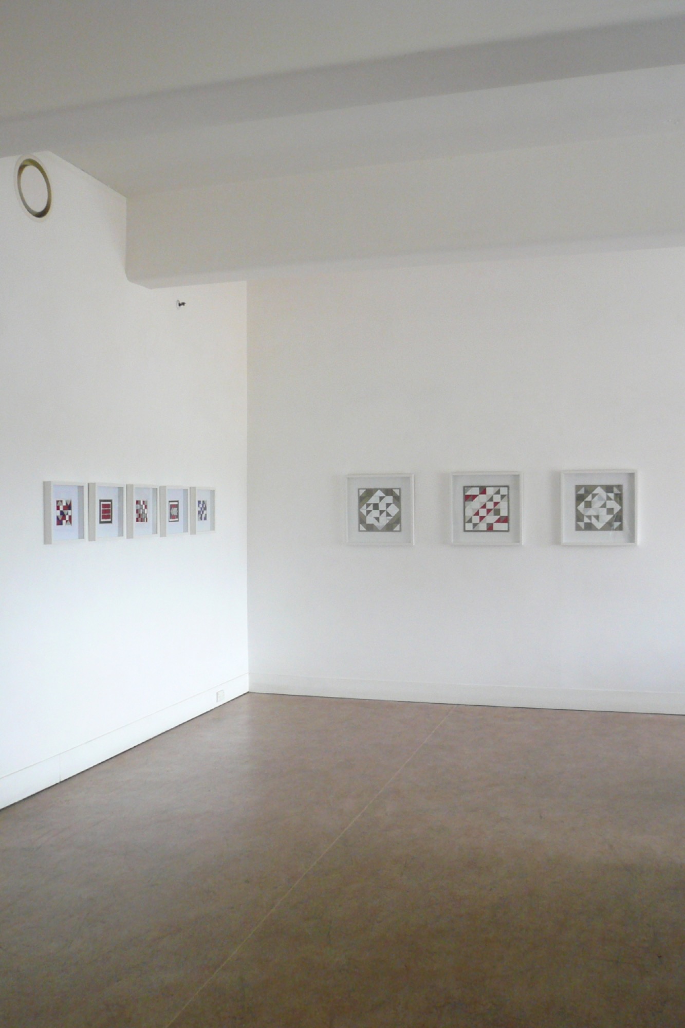 Isabel DAVIES, <em>Recent geometric constructions</em>, 2017 — 2019, installation view, Stephen McLaughlan Gallery © Isabel Davies. Courtesy Stephen McLaughlan Gallery.
