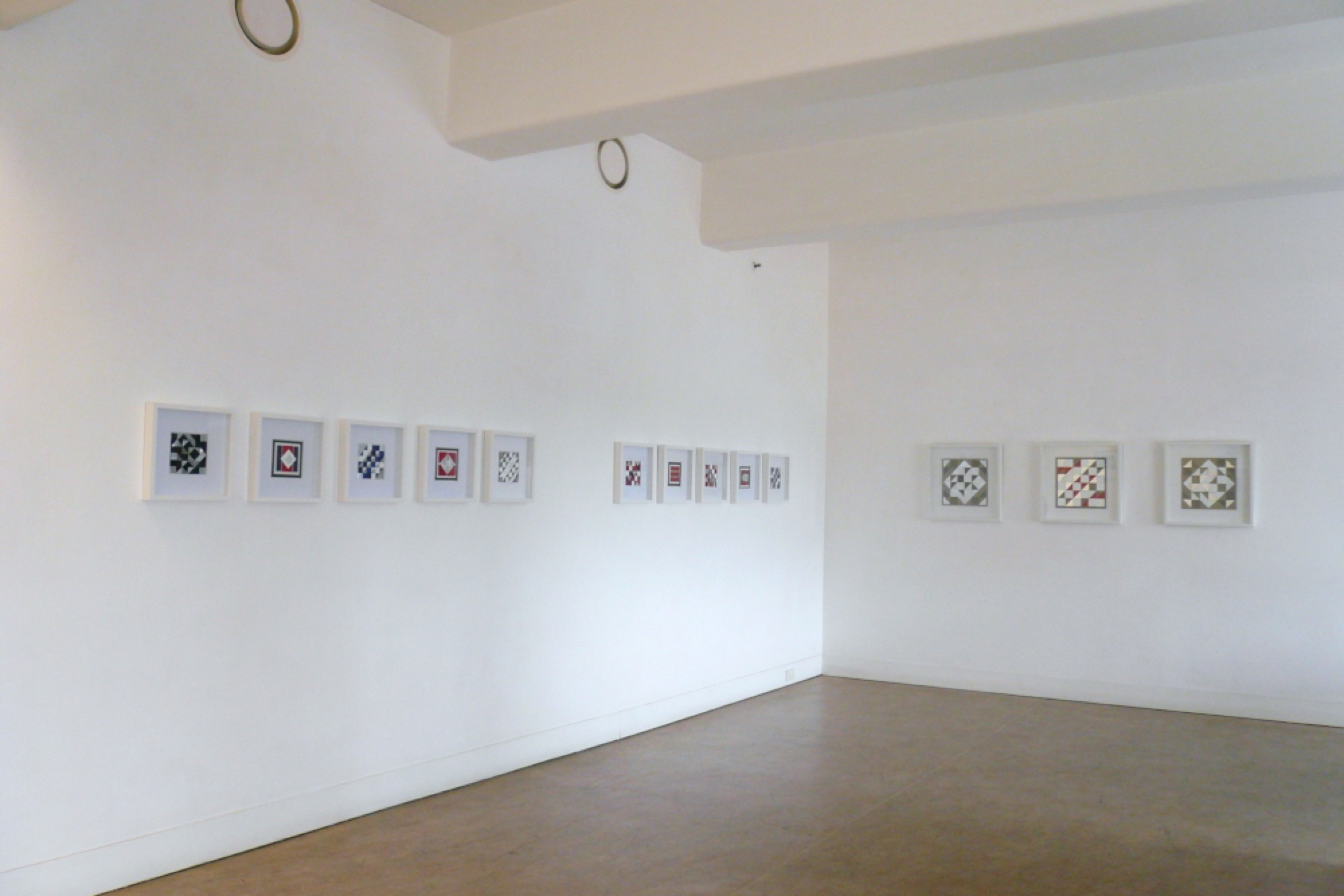 Isabel DAVIES, <em>Recent geometric constructions</em>, 2017 — 2019, installation view, Stephen McLaughlan Gallery © Isabel Davies. Courtesy Stephen McLaughlan Gallery.
