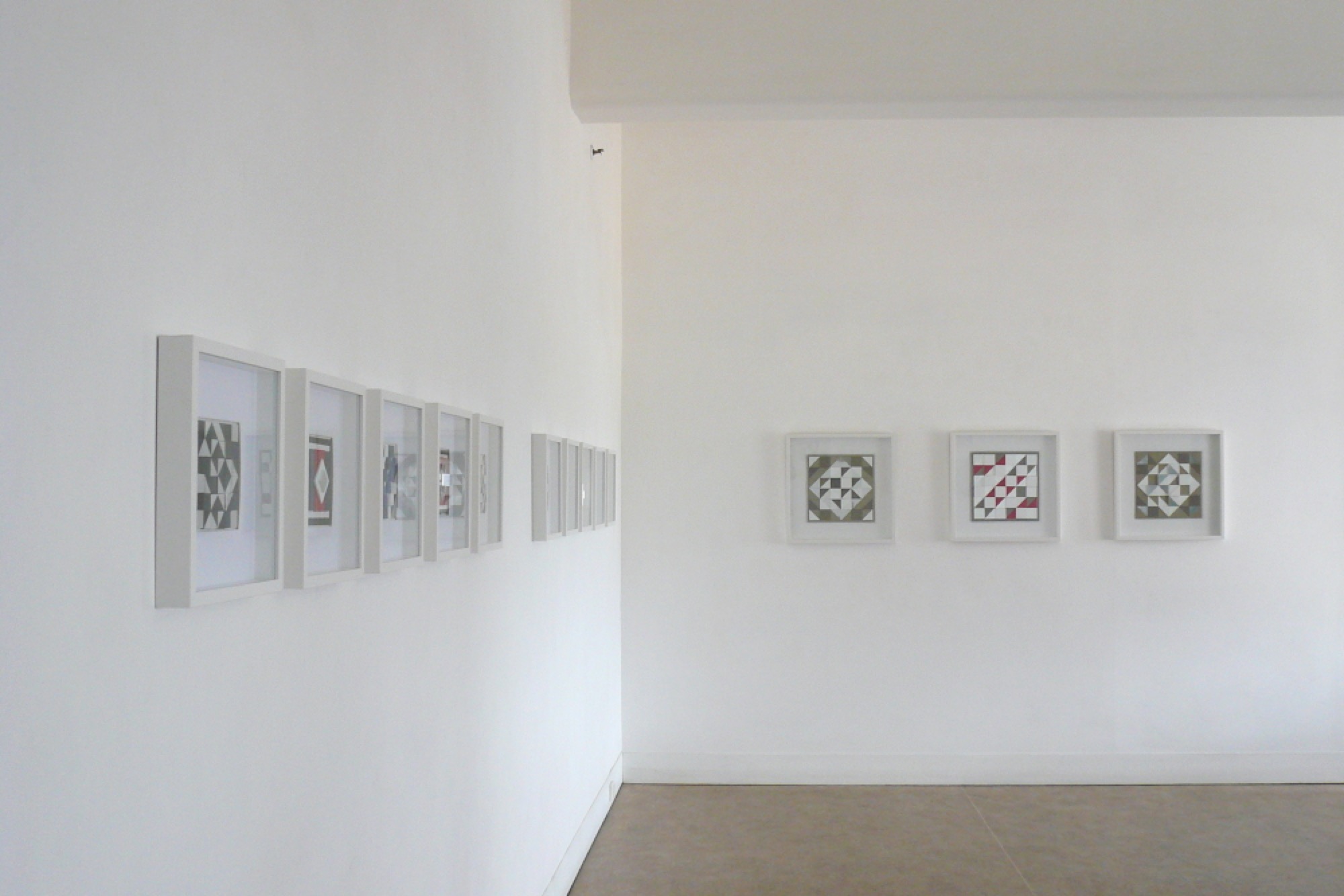 Isabel DAVIES, <em>Recent geometric constructions</em>, 2017 — 2019, installation view, Stephen McLaughlan Gallery © Isabel Davies. Courtesy Stephen McLaughlan Gallery.