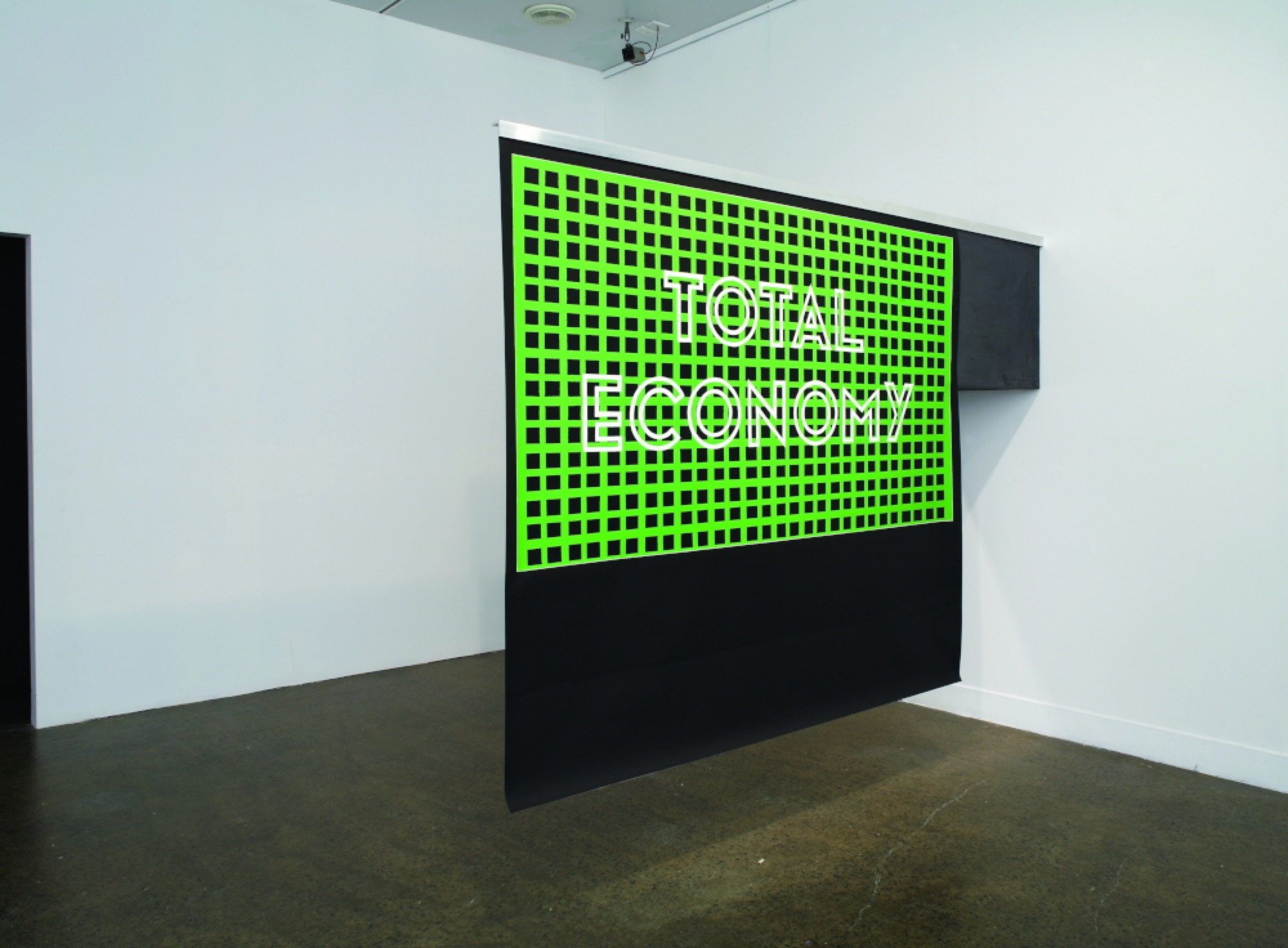 Janet Burchill and Jennifer McCamley, <em>Total Economy</em> 2007, synthetic polymer paint on vinyl protection screen, steel box, screen: 228 x 2017 cm, box: 60 x 60 x 120 cm, courtesy of the artists and Neon Parc, Melbourne.
