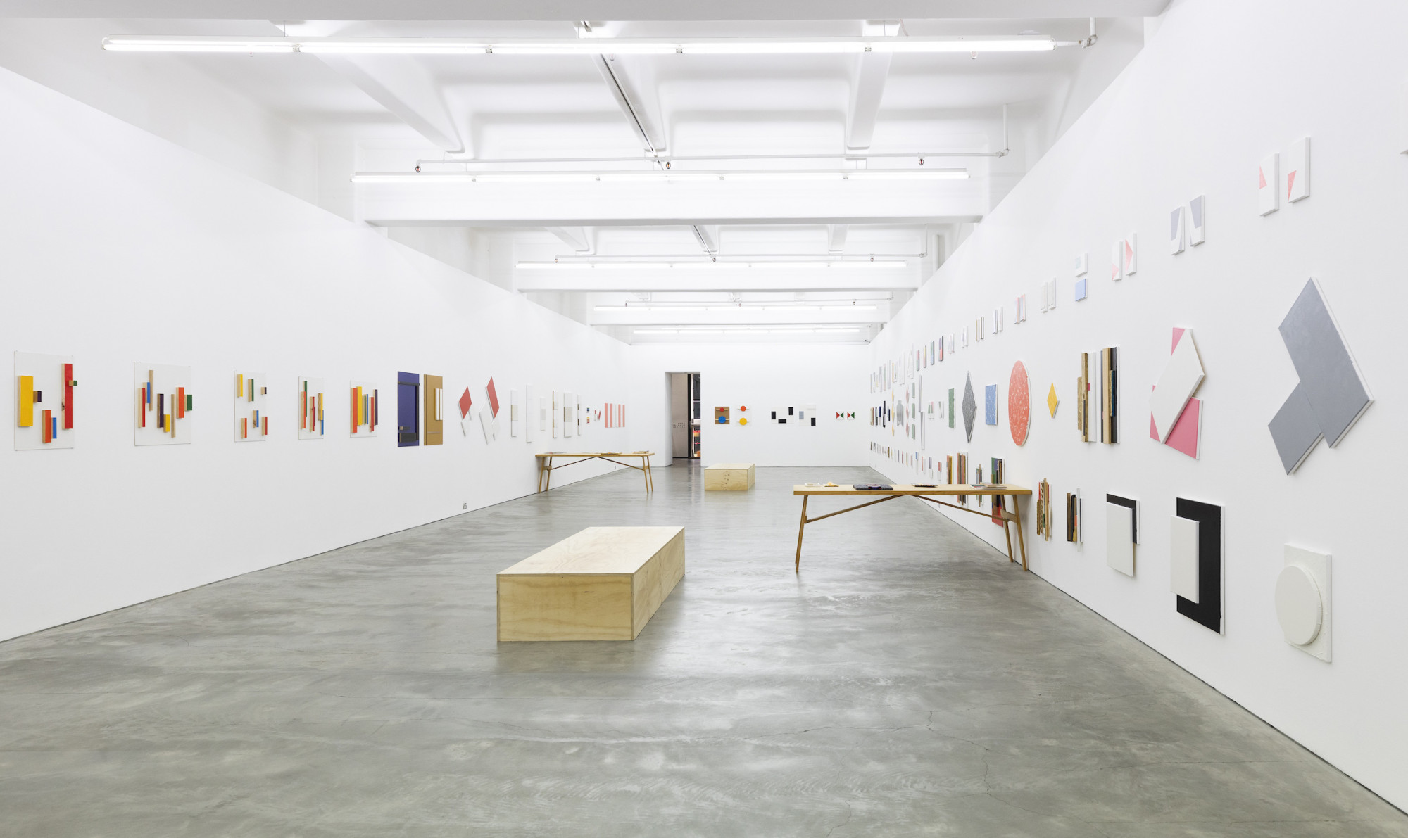 John Nixon, Groups + Pairs 2016-2020, installation view, Anna Schwartz Gallery, photo: Amalia Lindo. Copyright John Nixon. Courtesy the artist & Anna Schwartz Gallery.