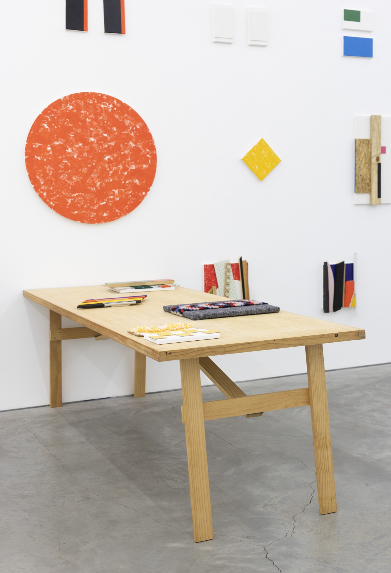 John Nixon, Groups + Pairs 2016-2020, installation view, Anna Schwartz Gallery. Photo: Amalia Lindo. Copyright John Nixon. Courtesy the artist & Anna Schwartz Gallery.