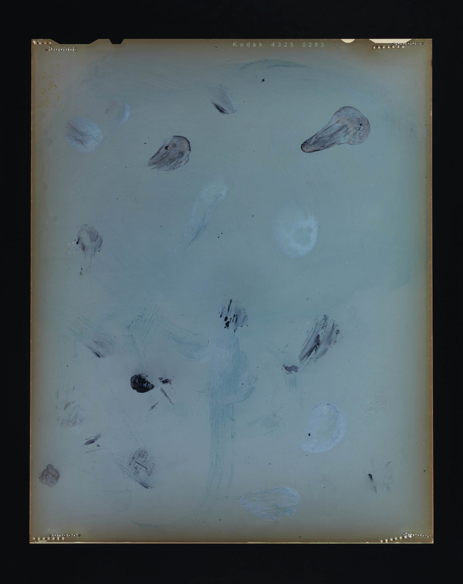 Justine Varga, <em>Aggregate</em> (2018-19), Chromogenic photograph, 132.5 x 105.7 cm (image size) / 151.5 x 121 cm (frame size), Edition of 5 + 2 AP. Image credit: Tolarno Galleries.