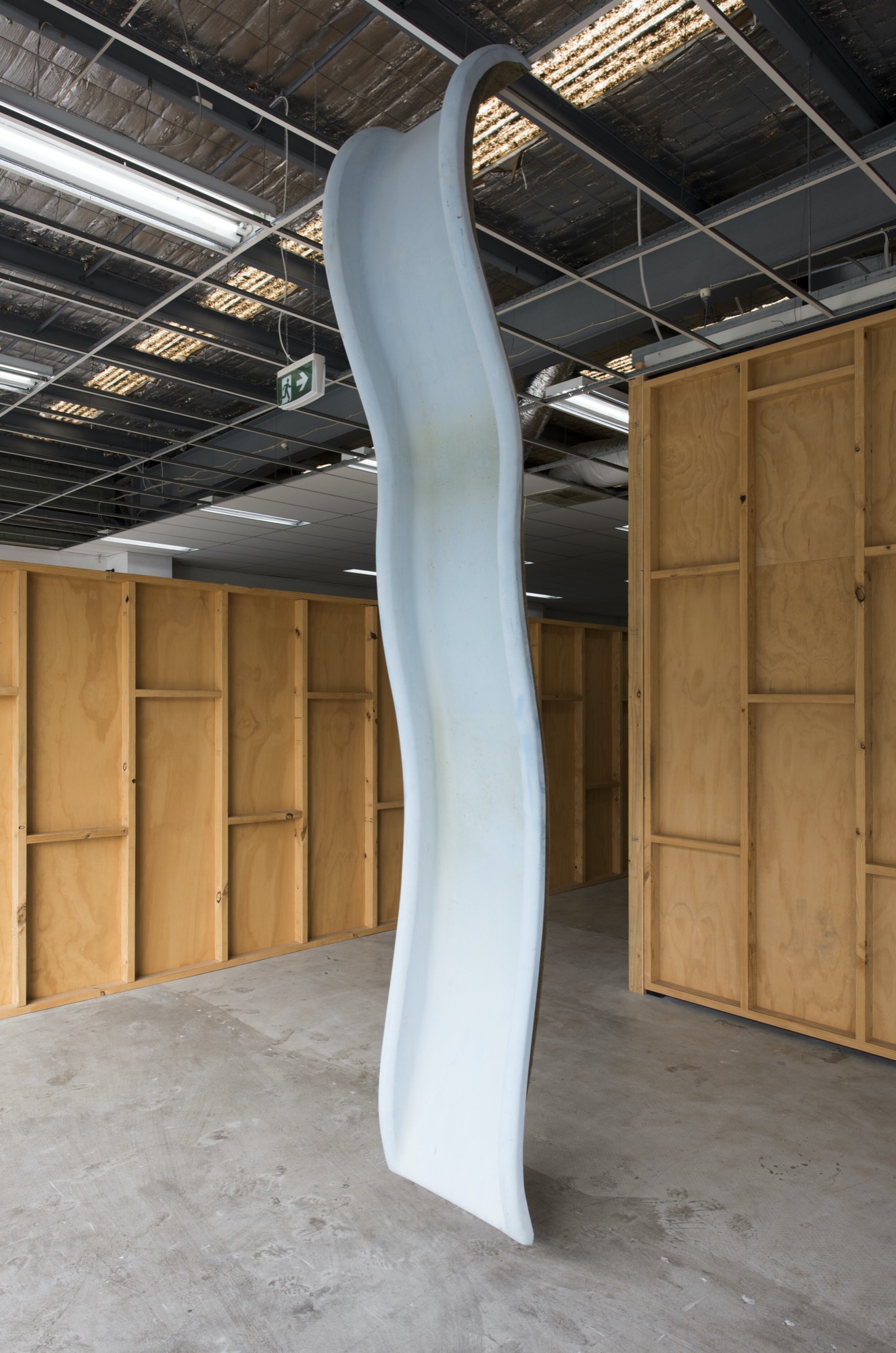 Joshua Petherick and Lewis Fidock, Tongue, 2019<br />
Pigmented fibreglass, 3450 (h) x 580 (w) x 500 (d).