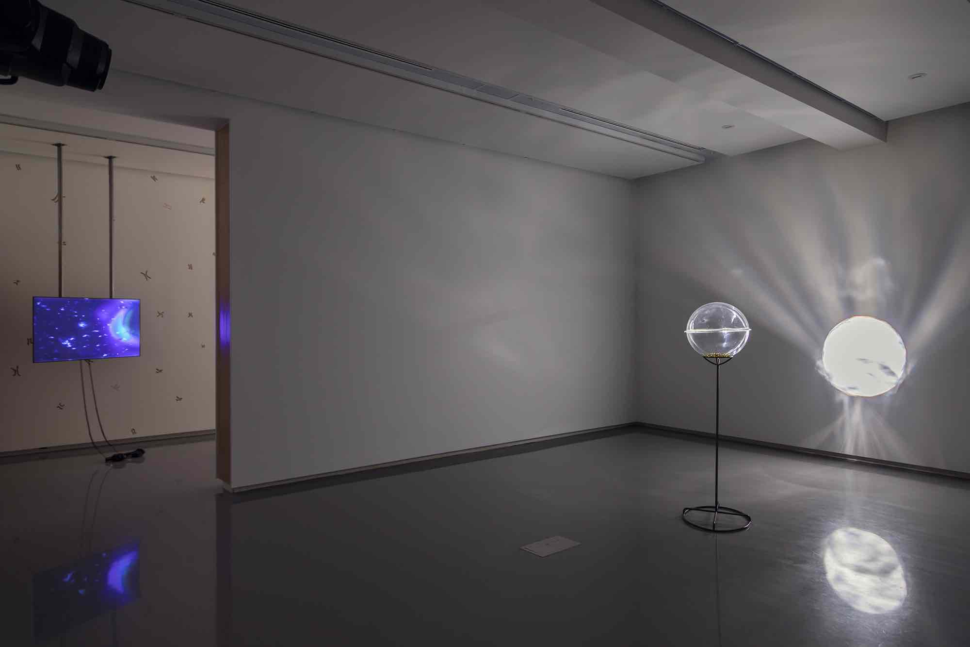 Alicia Frankovich, <em>Exoplanets</em>, installation view: Monash University Museum of Art, Melbourne 2018. Photo: Jacqui Shelton.