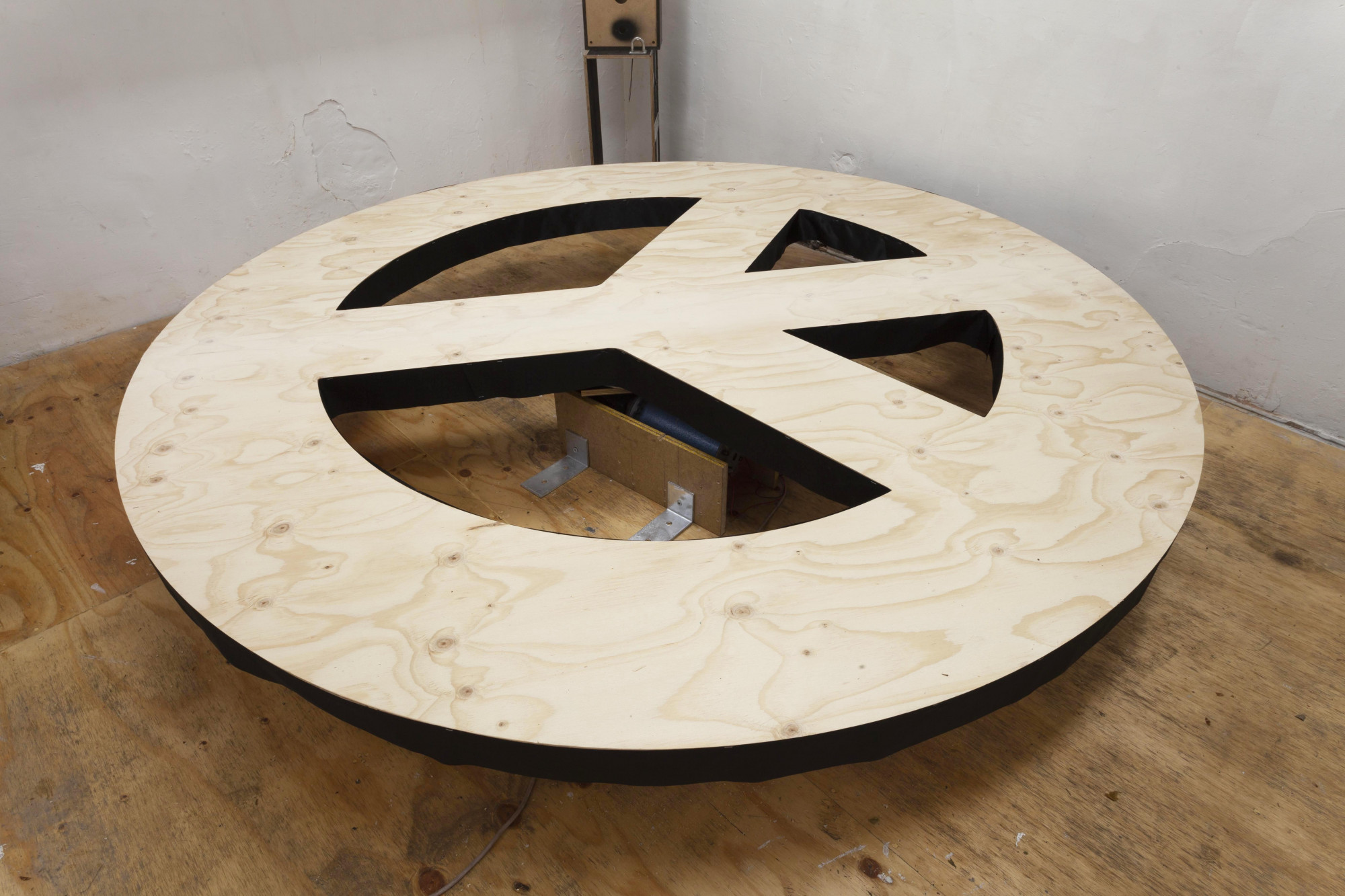 Liam Osborne, <em>For everything there is a season</em>, 2021, Meow2. Photo: Courtesy of the artist.