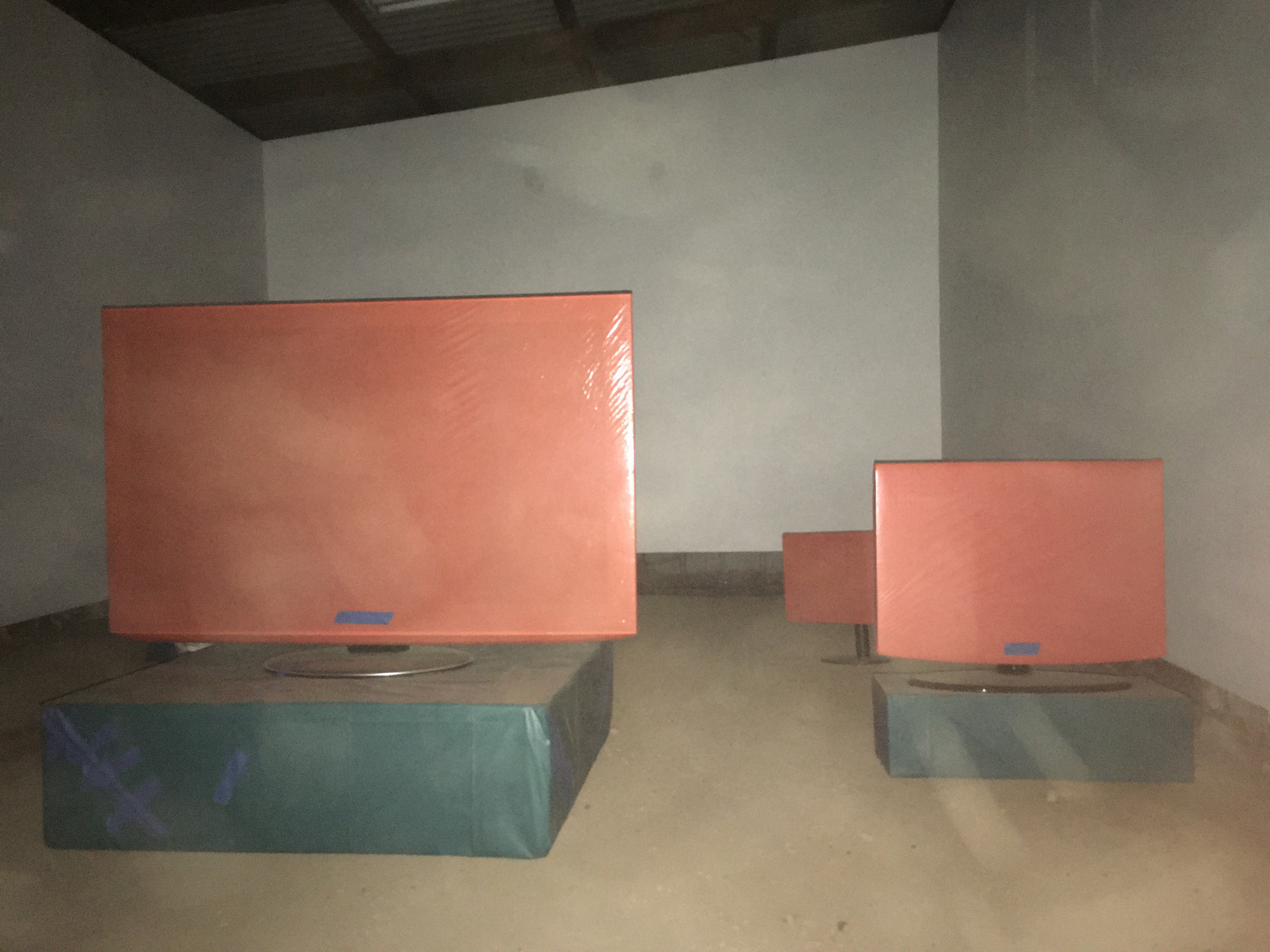 Installation view of Cream Pot Charlie and John McCrackpipe, <em>Carbon Monoxide Room 3: Play At Your Own Risk</em>, 23–24 August 2021. Photo: Courtesy of the artists.
