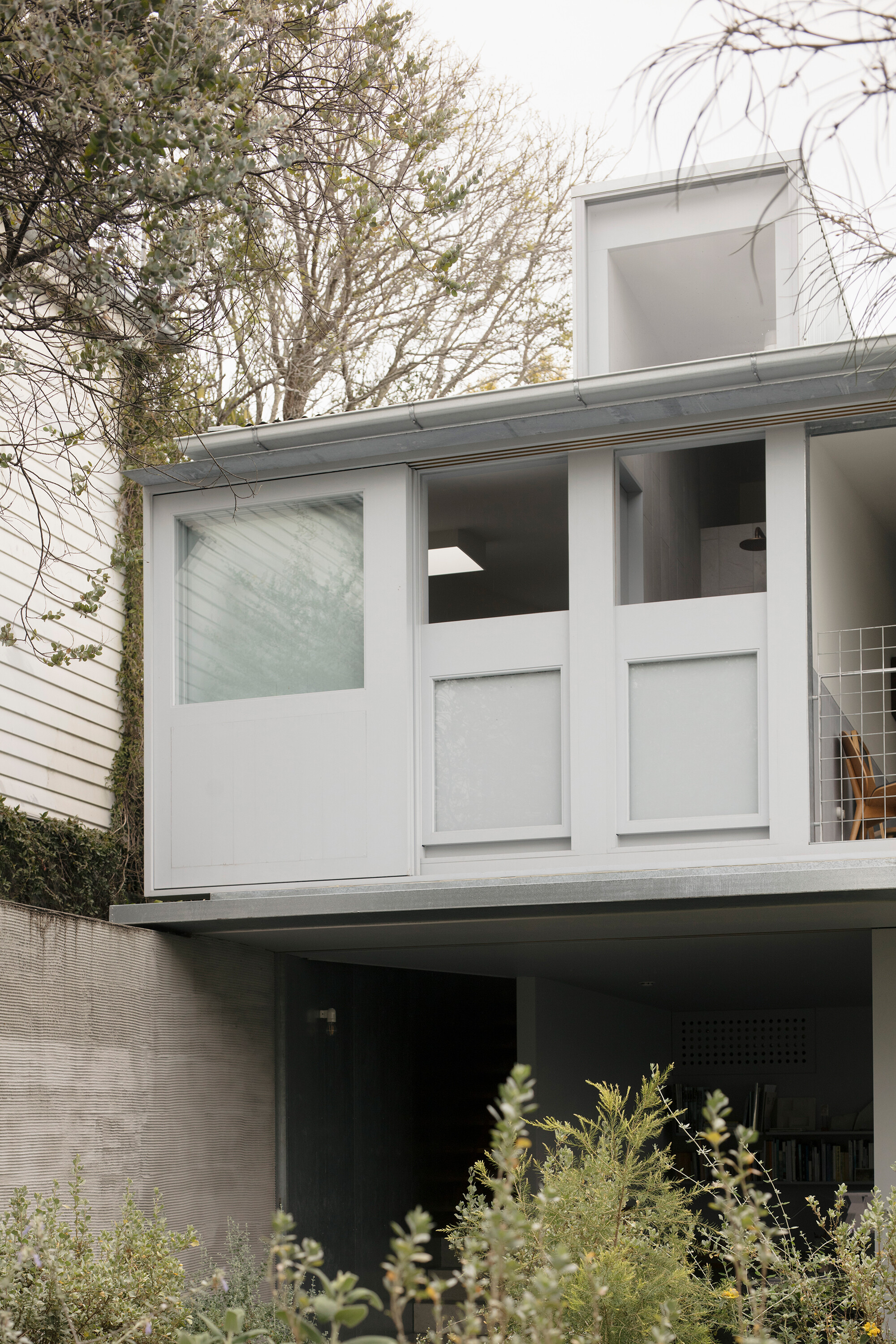 <p>Zuzana & Nicholas, Red Hill House and Studio, exterior, 2023. Courtesy of Ben Hosking.</p>