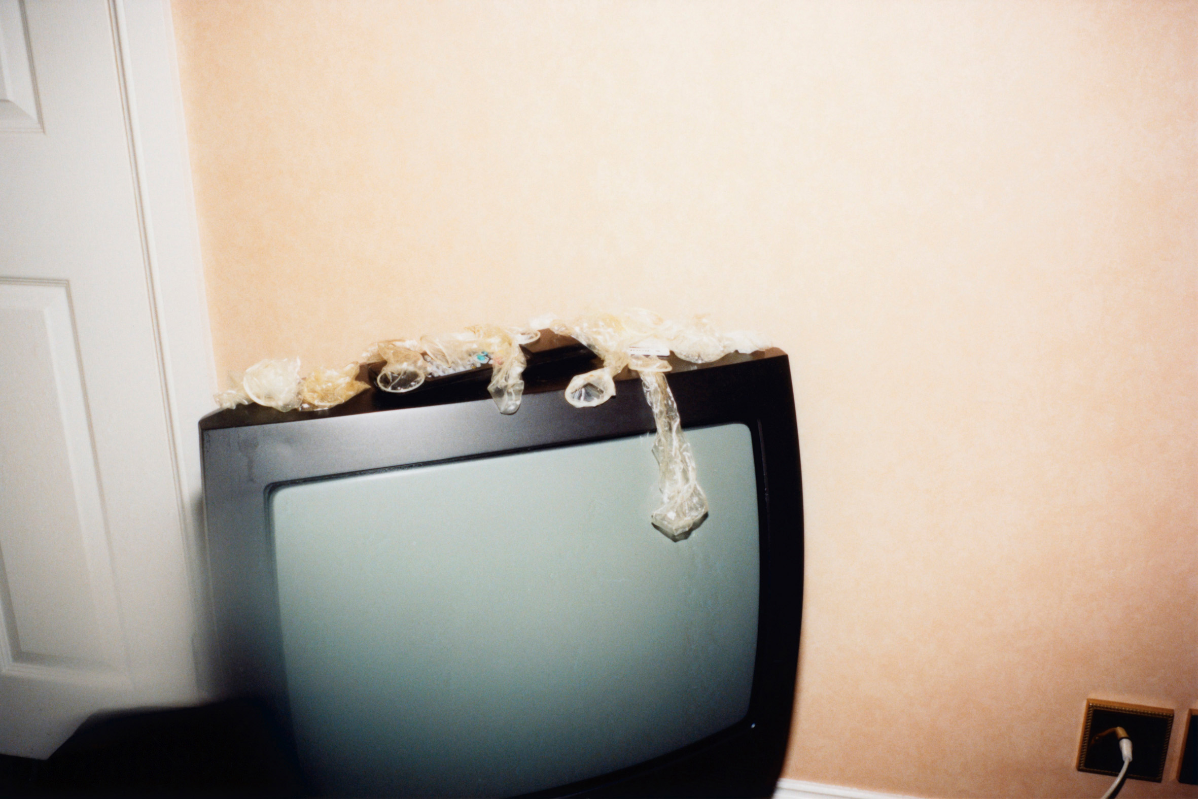 Paul Knight, <em>Untitled</em> from the series <em>Chamber Music</em>, 2009–, chromogenic print, 31 × 31.5 cm (framed). Image courtesy of the artist and Neon Parc, Naarm/Melbourne