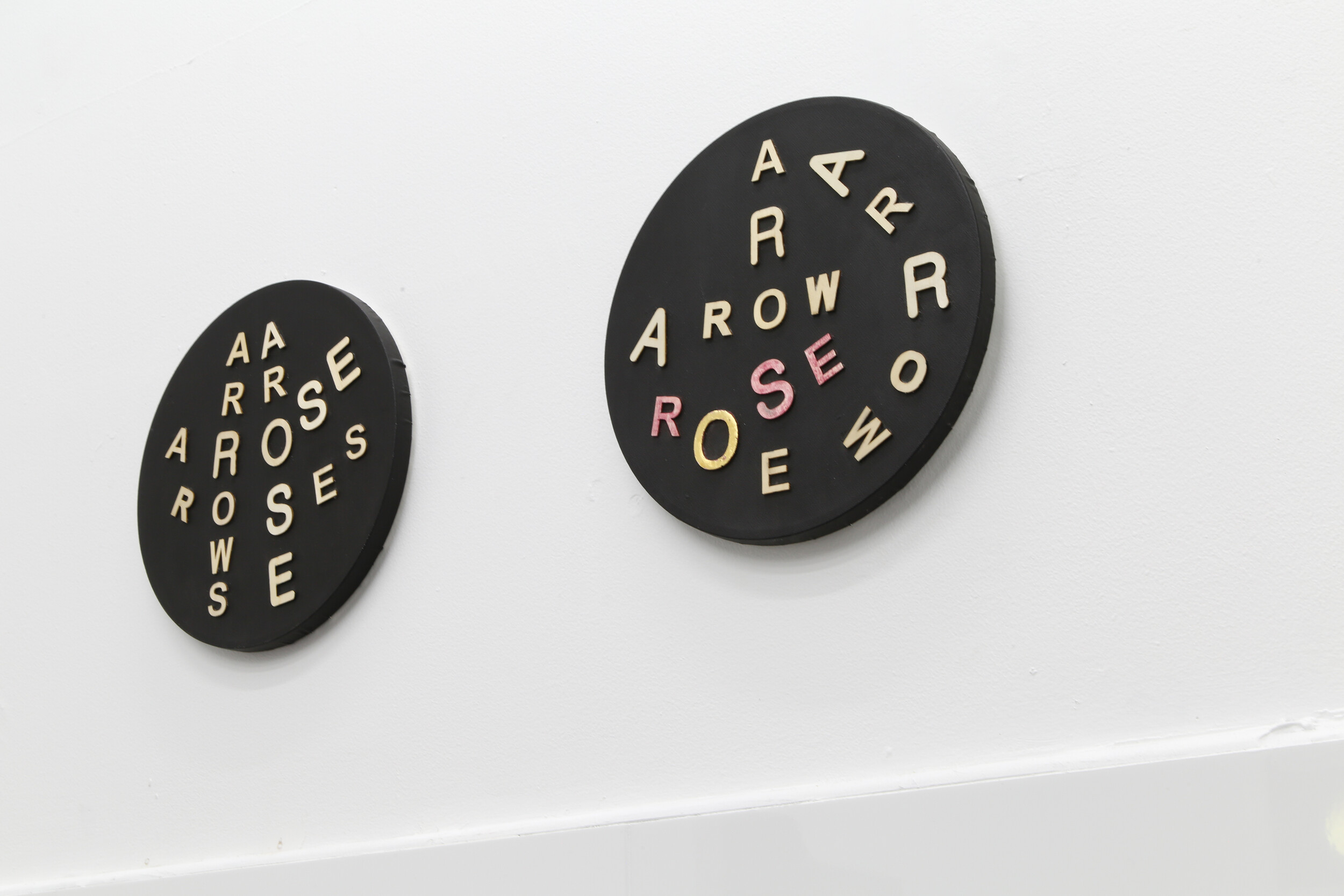 <p>Installation view of Sandy Caldow, <em>Arose, A Row, A Rose</em>, 2017, pine wood, gold leaf, synthetic polymer paint on canvas, HAIR. Photo: HAIR.</p>