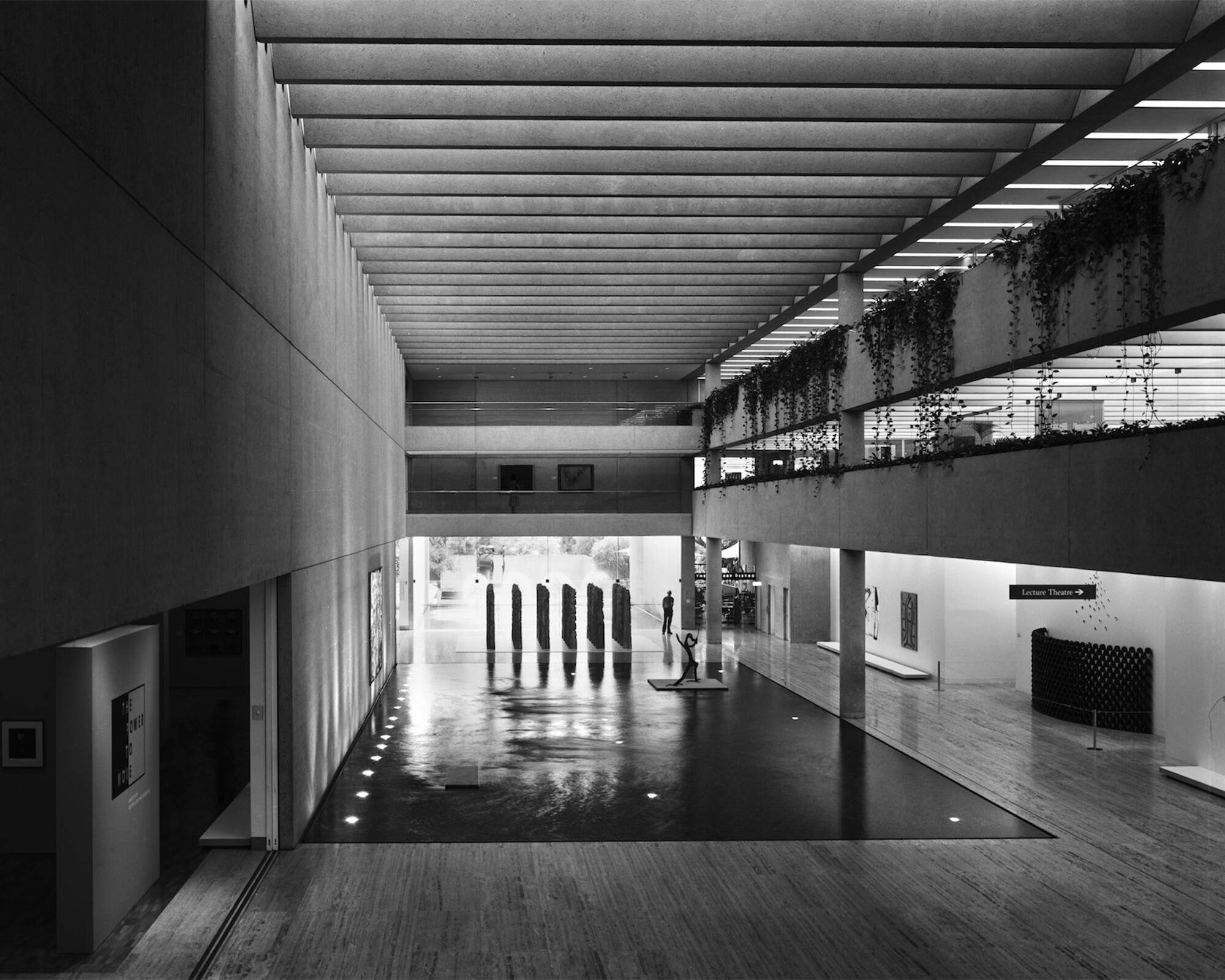 <p>The “water” mall (the “special” room in the building). Photograph by Richard Stringer, 1996. Courtesy of the <a href="https://collections.slq.qld.gov.au/viewer/IE5179670">State Library of Queensland</a>.</p>