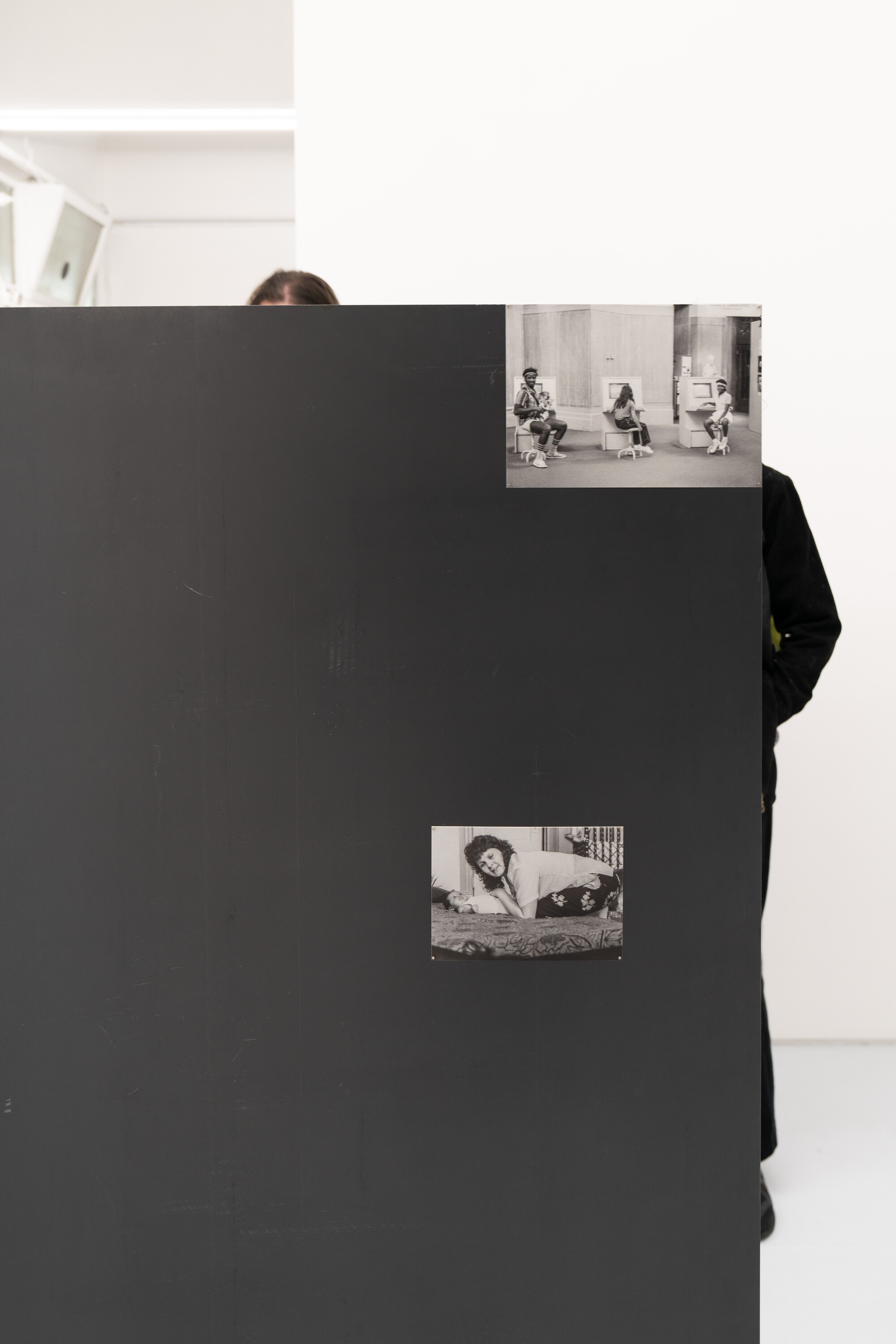 Arini Byng, <em>Some voices carry</em>, installation view at Caves. Photo: Machiko Abe.