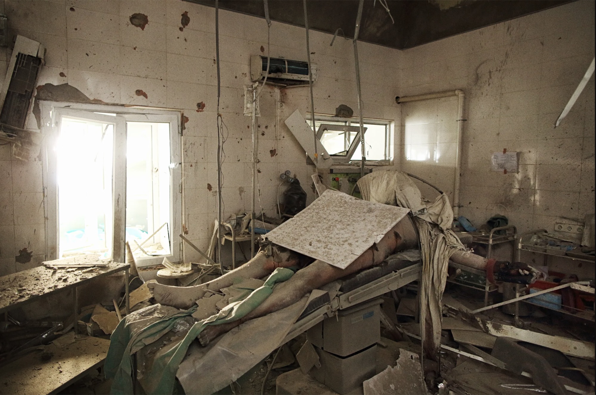 The remains of Baynazar Mohammad Nazar, the man on the operating table. Kunduz, Afghanistan, 2015. Photo: Andrew Quilty