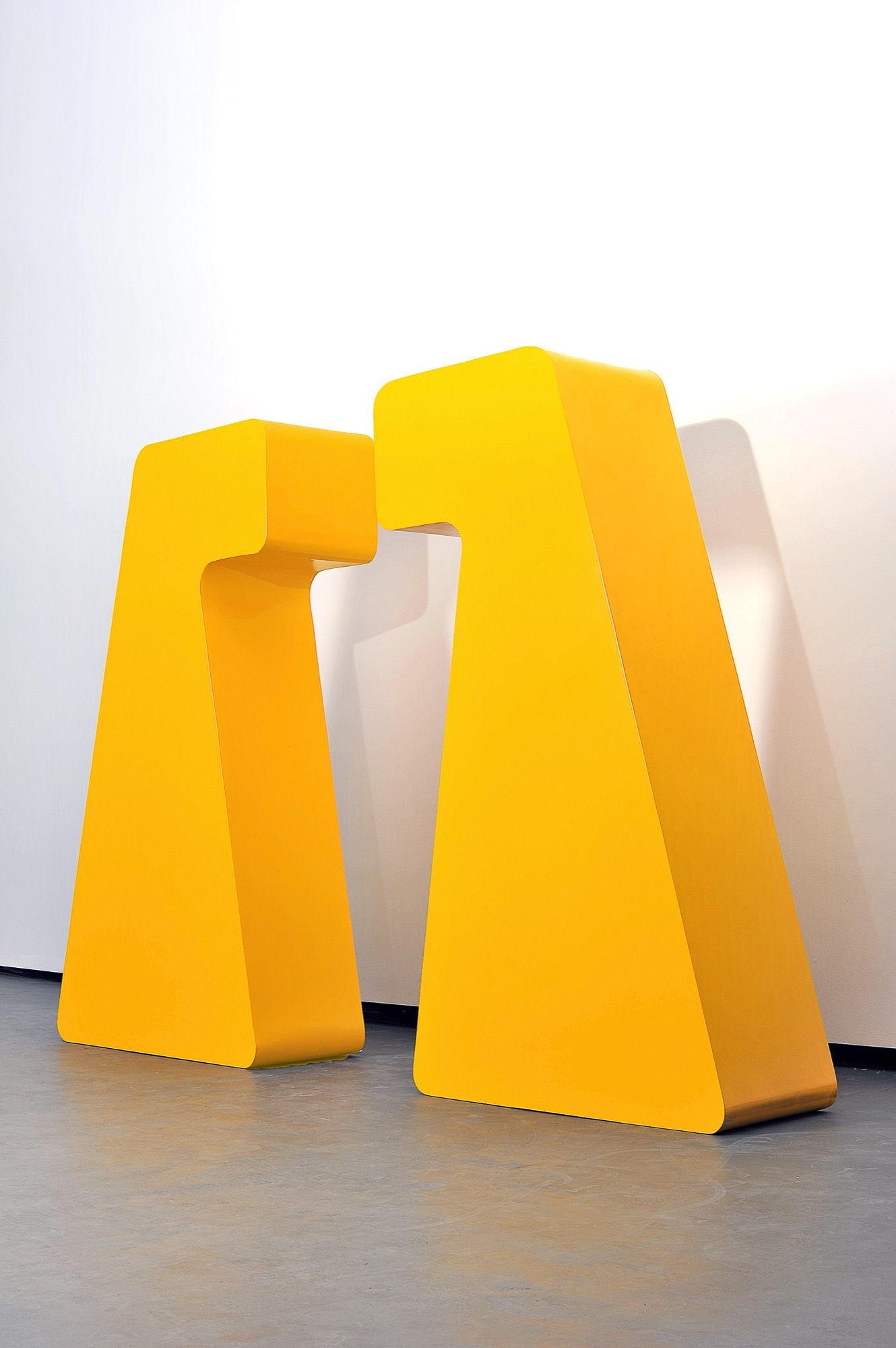 Wendy Paramor, <em>Luke</em>, 1967, remade 2000, powder coated aluminium. 214.0 x 122.0 x 48.0 cm (each). Casula Powerhouse, Sydney From the Liverpool City Council Collection, Courtesy of Casula Powerhouse Arts Centre, 2000. © Estate of Wendy Paramor.